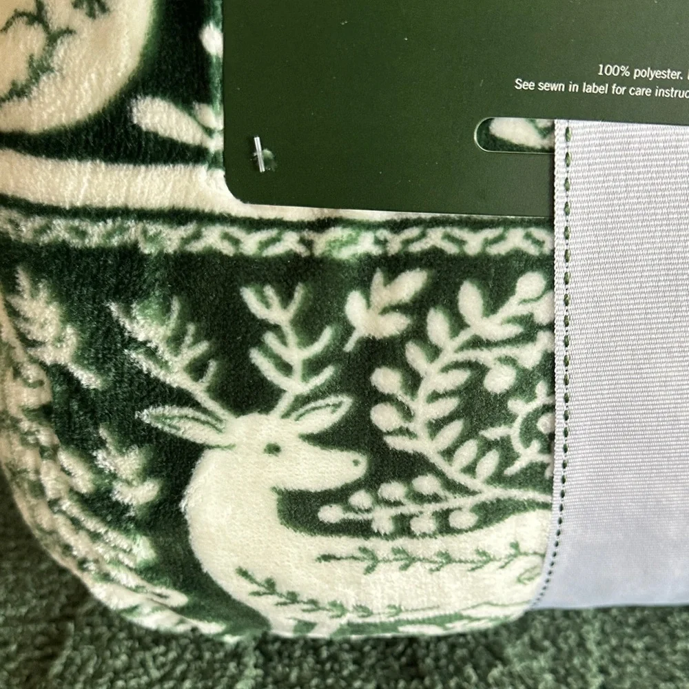 Martha Stewart Holiday Christmas Queen Soft Plush Blanket Green Snowman ⛄️ NEW!